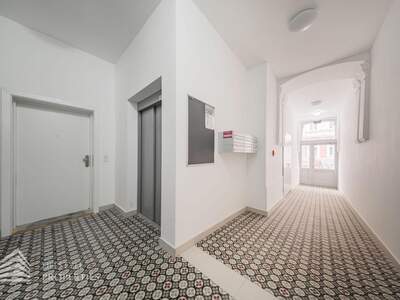 Altbauwohnung kaufen in 1180 Wien (Bild 1)