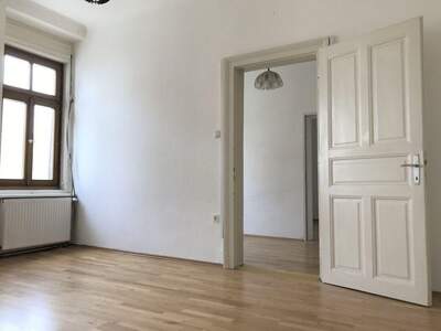 Altbauwohnung mit Balkon mieten in 8010 Graz (Bild 4)