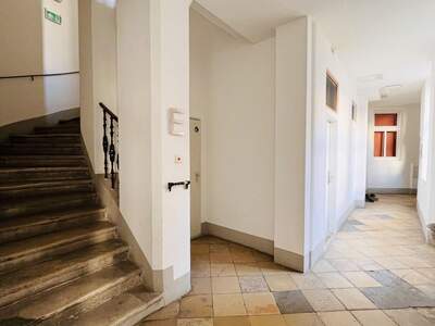 Altbauwohnung mit Balkon kaufen in 1150 Wien (Bild 4)