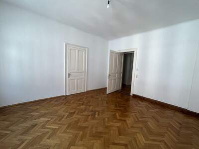 Altbauwohnung kaufen in 8010 Graz (Bild 1)