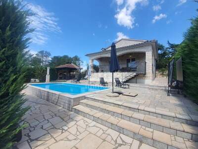 Haus kaufen in 52440 Porec (Bild 2)