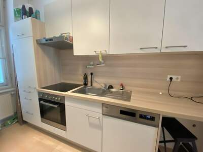 Altbauwohnung mit Balkon kaufen in 8020 Graz (Bild 4)