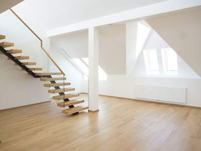 Altbauwohnung mit Balkon kaufen in 8010 Graz (Bild 3)