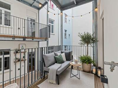 Altbauwohnung mit Balkon kaufen in 1180 Wien (Bild 1)