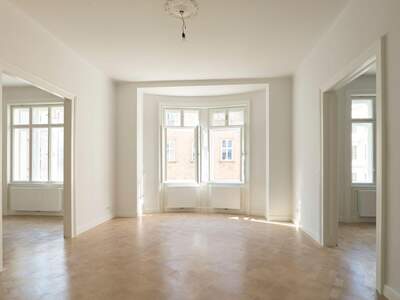 Altbauwohnung mit Balkon mieten in 1080 Wien (Bild 3)