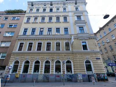 Altbauwohnung kaufen in 1070 Wien