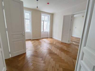 Altbauwohnung kaufen in 1080 Wien (Bild 1)