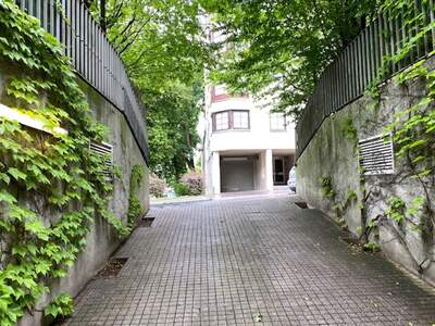 Wohnung mit Balkon kaufen in 1130 Wien (Bild 2)