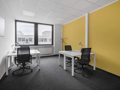 Office / Business provisionsfrei mieten in 6060 Tirol