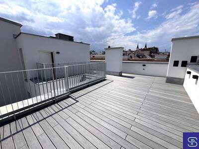 Altbauwohnung mit Balkon mieten in 1080 Wien