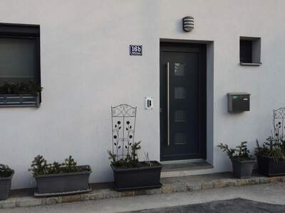 Mehrfamilienhaus kaufen in 2514 Traiskirchen (Bild 2)