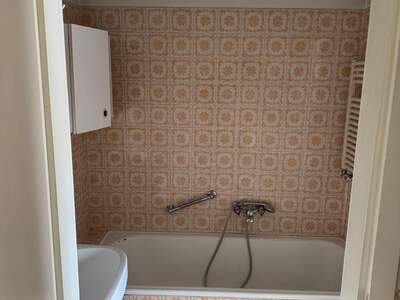 Altbauwohnung mit Balkon mieten in 1220 Wien (Bild 2)