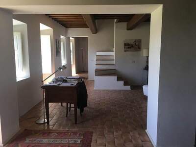 Haus mit Garten kaufen in 95015 Carmignano (Bild 3)