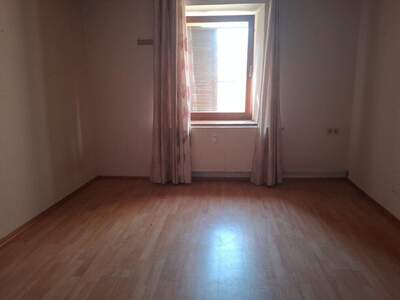 Altbauwohnung kaufen in 8600 Bruck an der Mur (Bild 2)
