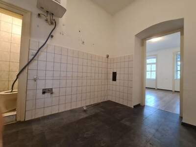 Altbauwohnung kaufen in 1130 Wien (Bild 5)