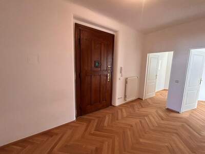 Altbauwohnung mit Balkon kaufen in 8010 Graz (Bild 3)