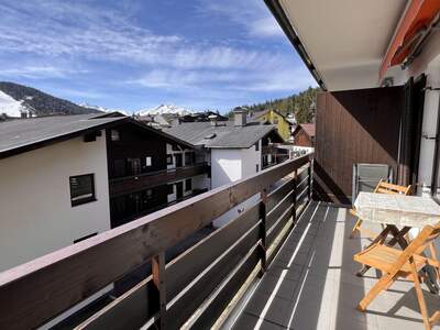 Altbauwohnung mit Balkon kaufen in 6100 Seefeld