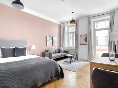 Altbauwohnung mit Balkon kaufen in 1020 Wien (Bild 1)