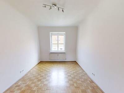 Altbauwohnung mit Balkon mieten in 8010 Graz (Bild 2)