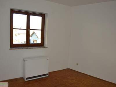 Altbauwohnung mit Balkon mieten in 5400 Hallein (Bild 3)