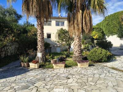 Haus mit Garten kaufen in 6160 Antibes (Bild 1)