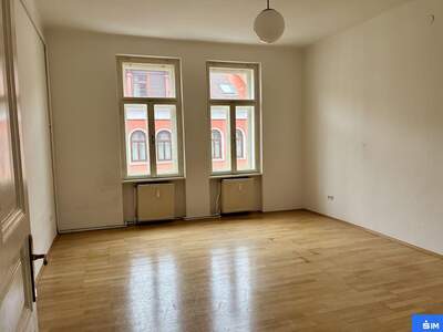 Altbauwohnung mit Balkon mieten in 8010 Graz (Bild 2)