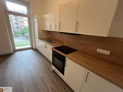Altbauwohnung mit Balkon mieten in 8010 Graz (Bild 4)
