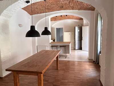 Altbauwohnung mieten in 1070 Wien (Bild 2)