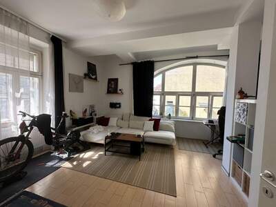 Altbauwohnung kaufen in 8010 Graz (Bild 1)