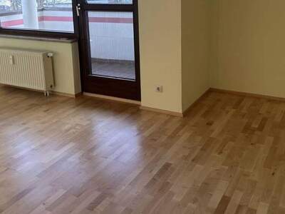 Altbauwohnung mit Balkon kaufen in 5412 Puch (Bild 1)