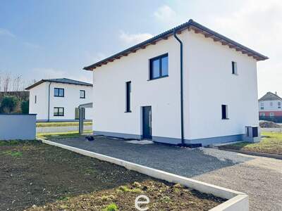 Haus mit Garten kaufen in 4662 Laakirchen (Bild 2)