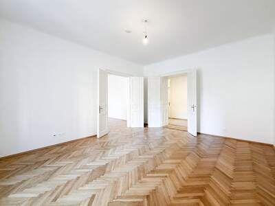 Altbauwohnung mit Balkon mieten in 8010 Graz (Bild 4)