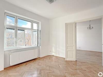 Altbauwohnung mit Balkon kaufen in 1180 Wien (Bild 3)