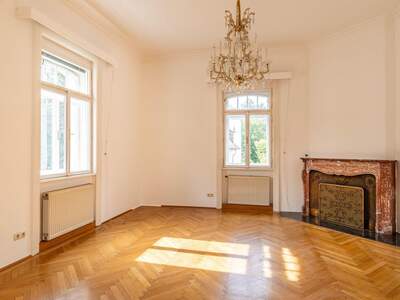 Wohnung mit Balkon kaufen in 1130 Wien