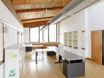 Gewerbeobjekt mieten in 4860 Lenzing