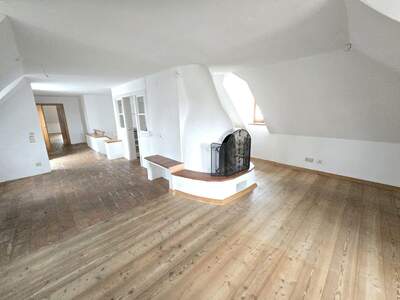 Altbauwohnung kaufen (Bild 2)