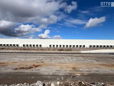 Gewerbeobjekt mieten in 6210 Sezana (Bild 1)