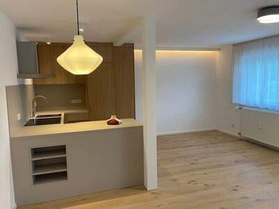 Altbauwohnung mieten in 6100 Seefeld (Bild 2)