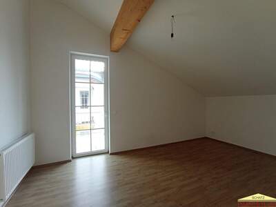 Altbauwohnung mit Balkon mieten in 2565 Weissenbach (Bild 4)