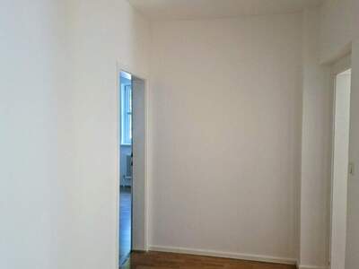 Altbauwohnung mit Balkon mieten in 4048 Puchenau (Bild 4)