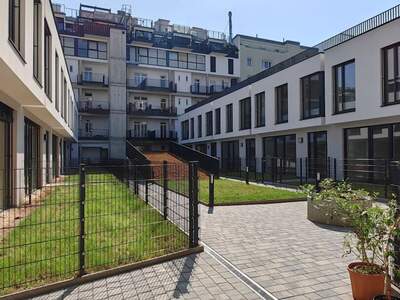 Altbauwohnung mit Balkon kaufen in 1200 Wien (Bild 1)