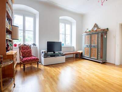 Altbauwohnung kaufen in 6020 Innsbruck (Bild 1)