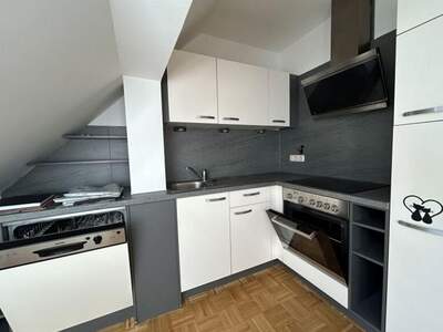 Altbauwohnung mit Balkon mieten in 8600 Bruck an der Mur (Bild 2)