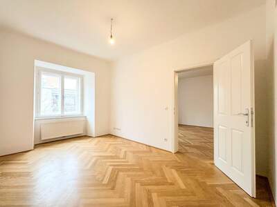 Altbauwohnung kaufen in 1090 Wien (Bild 1)