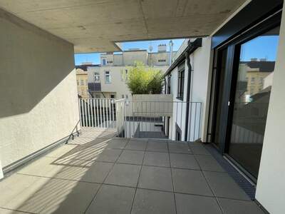 Wohnung mit Balkon kaufen in 1140 Wien (Bild 2)