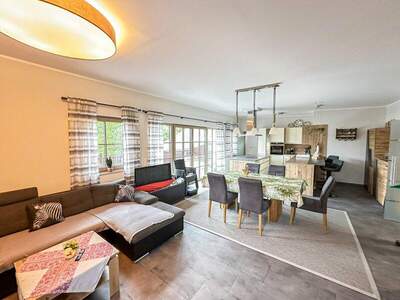 Dachgeschosswohnung kaufen in 4693 Desselbrunn