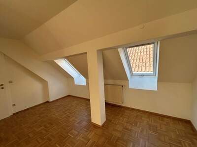 Altbauwohnung mit Balkon mieten in 8600 Bruck an der Mur (Bild 4)
