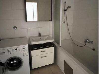 Wohnung mit Balkon mieten in 1140 Wien (Bild 2)