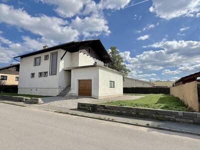Mehrfamilienhaus kaufen in 3943 Schrems (Bild 1)