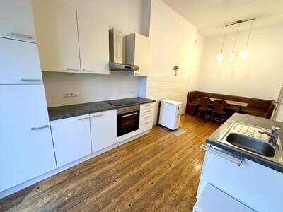 Altbauwohnung mit Balkon mieten in 8010 Graz (Bild 2)